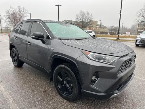 2021 Toyota RAV4 Hybrid SE