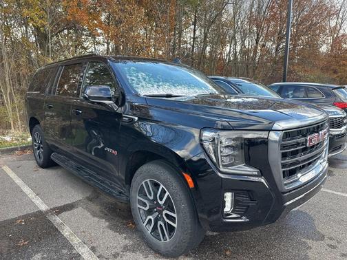2023 GMC Yukon XL 4WD AT4