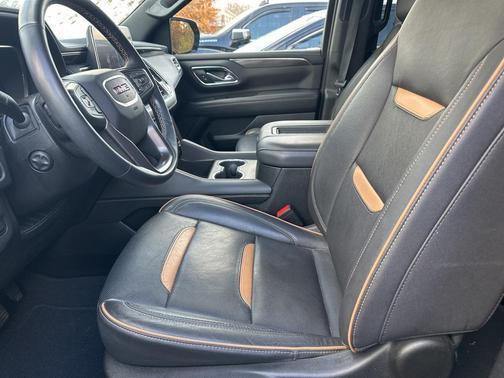 2023 GMC Yukon XL 4WD AT4