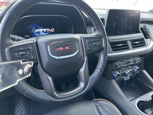 2023 GMC Yukon XL 4WD AT4