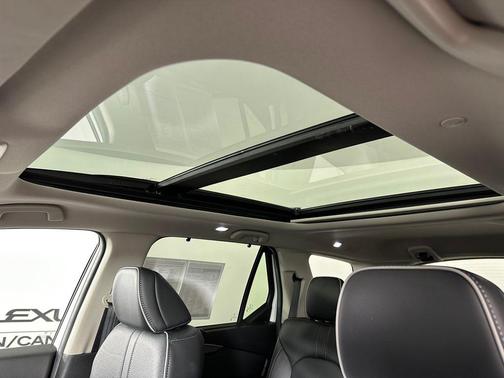 Platinum White Pearl 2025 Honda Pilot Elite