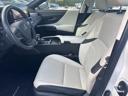 2024 Lexus ES 350 Base