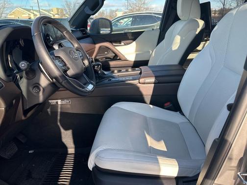 2024 Lexus LX 600 Luxury