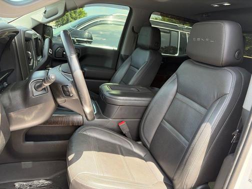 White Frost Tricoat 2019 GMC Sierra 1500 Denali