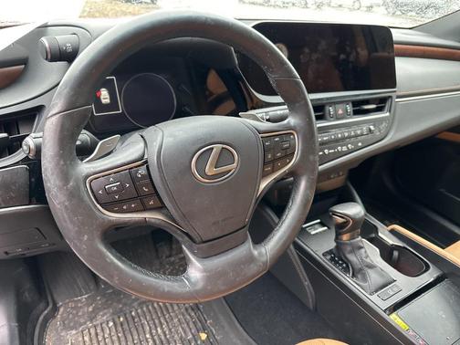2024 Lexus ES 350 Base