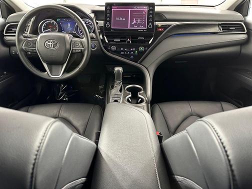 Celestial Silver Metallic 2024 Toyota Camry XLE