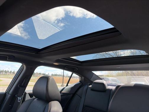 Pearl White Tricoat 2020 Nissan Maxima 3.5 SR