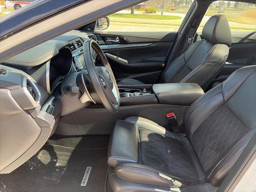 Pearl White Tricoat 2020 Nissan Maxima 3.5 SR