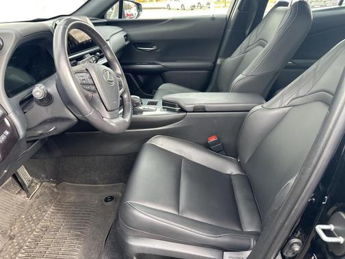 2025 Lexus UX 300h Base