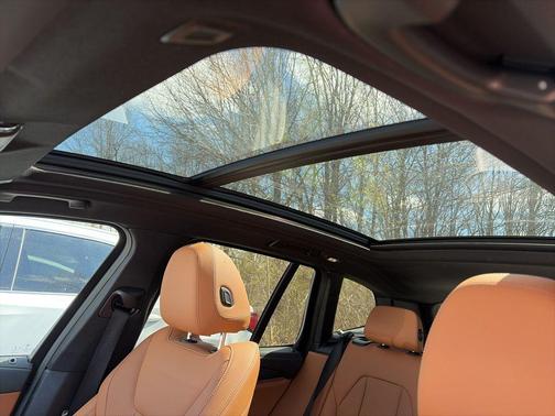 Black Sapphire Metallic 2022 BMW X3 M40i