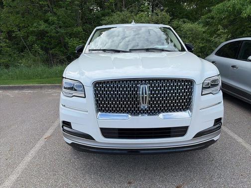 PRISTINE WHITE METALLIC 3C 2024 Lincoln Navigator Reserve