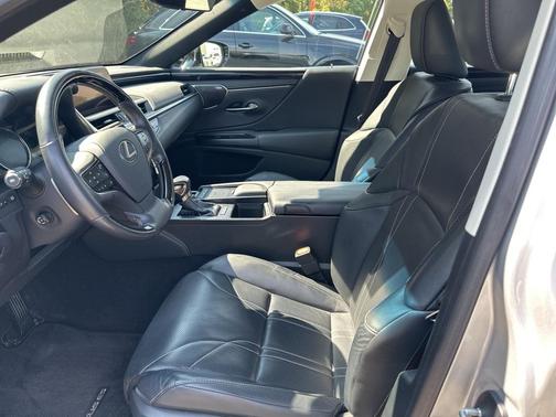 2019 Lexus ES 350 Luxury