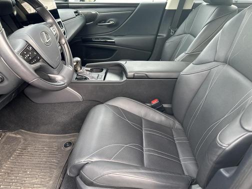 2025 Lexus ES 350 Ultra Luxury