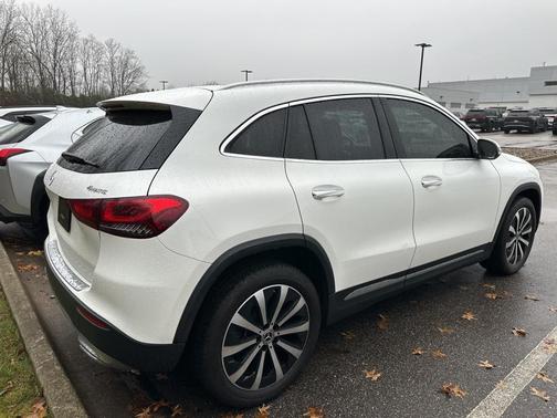 2021 Mercedes-Benz GLA 250 Base 4MATIC