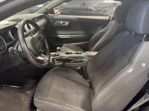 CARBONIZED GRAY METALLIC 2022 Ford Mustang GT