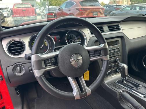 2013 Ford Mustang V6 Premium