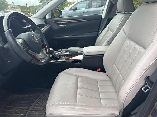 2017 Lexus ES 350 Base