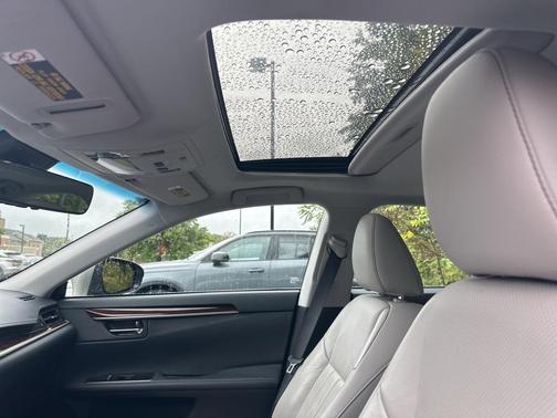 2017 Lexus ES 350 Base