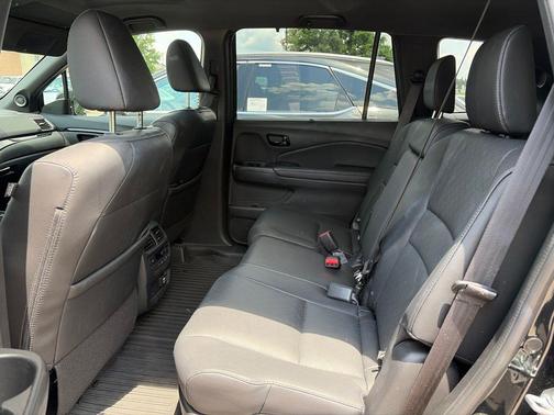 Crystal Black Pearl 2022 Honda Passport AWD Elite
