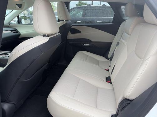 Eminent White Pearl 2023 Lexus RX 350 Premium Plus