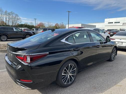 2024 Lexus ES 350 Base