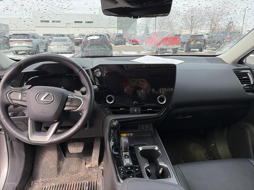2025 Lexus NX 350h Luxury