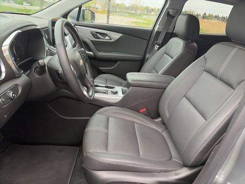 Sterling Gray Metallic 2024 Chevrolet Blazer 3LT