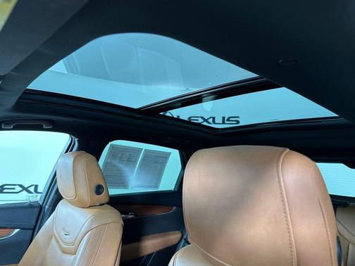 Crystal White Tricoat 2020 Cadillac XT5 Premium Luxury
