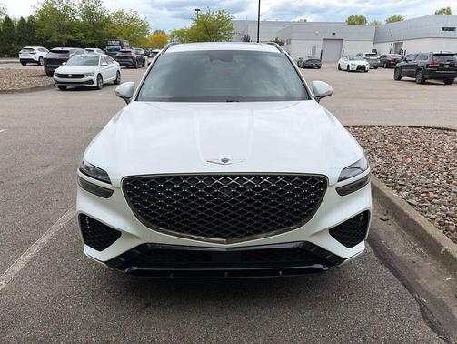 Uyuni White 2022 Genesis GV70 3.5T Sport