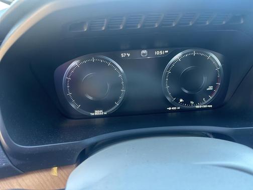 2022 Volvo XC90 T6 Momentum