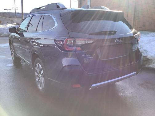 2025 Subaru Outback Touring XT