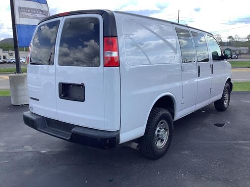 Summit White 2021 Chevrolet Express 2500 Work Van