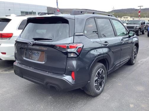Magnetite Gray Metallic 2025 Subaru Forester Premium