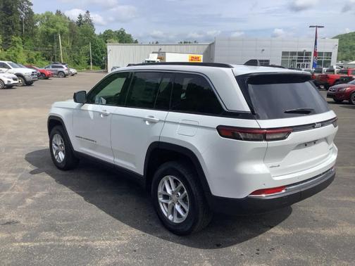 2025 Jeep Grand Cherokee Laredo X