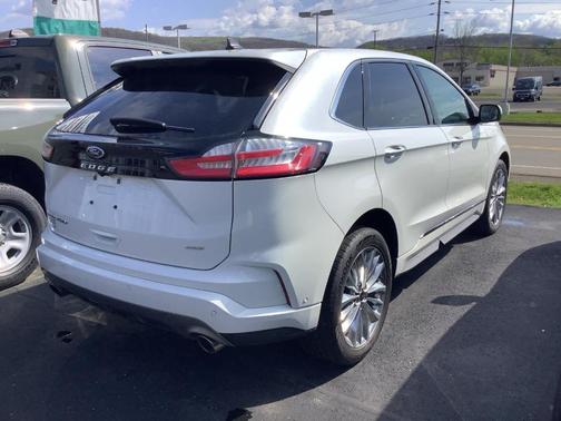 Star White 2024 Ford Edge Titanium