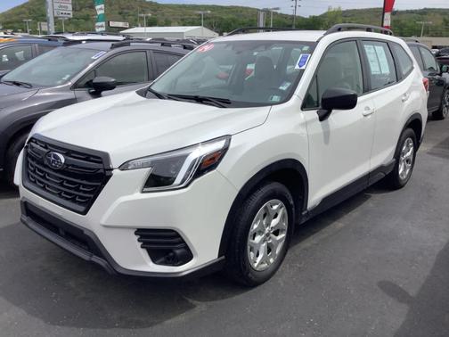 Crystal White Pearl 2024 Subaru Forester