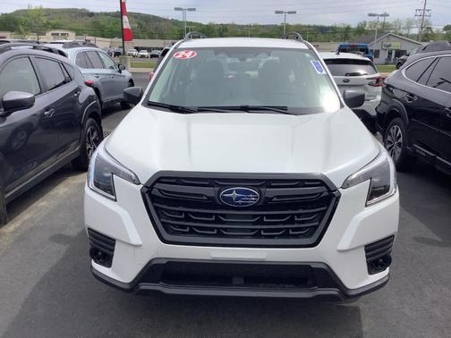 Crystal White Pearl 2024 Subaru Forester