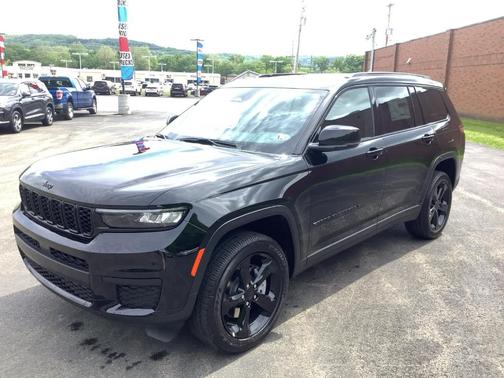 2025 Jeep Grand Cherokee L Laredo