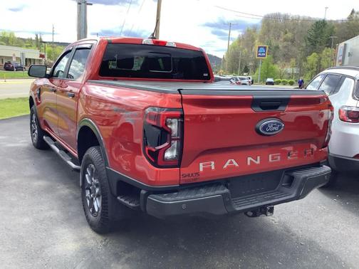 Hot Pepper Red Tinted Clearcoat 2024 Ford Ranger XLT