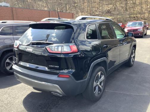 Diamond Black 2019 Jeep Cherokee Limited