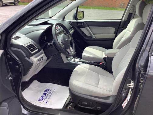 Dark Gray Metallic 2017 Subaru Forester 2.5i Premium