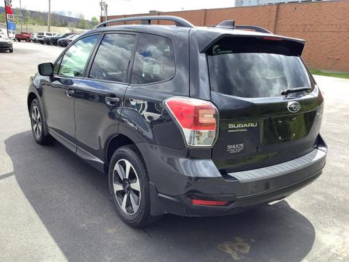 Dark Gray Metallic 2017 Subaru Forester 2.5i Premium