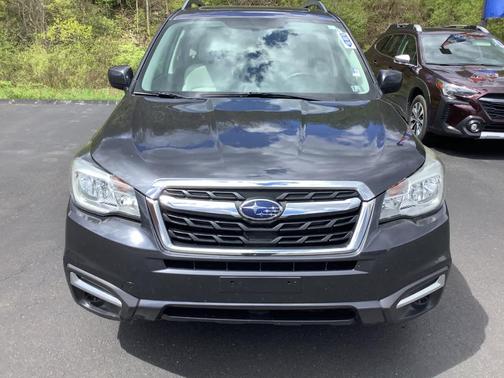 Dark Gray Metallic 2017 Subaru Forester 2.5i Premium