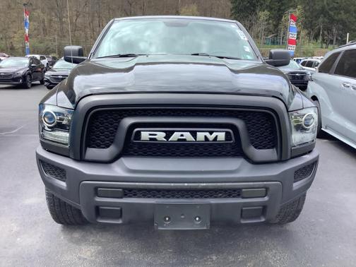 Diamond Black 2022 RAM 1500 Classic SLT
