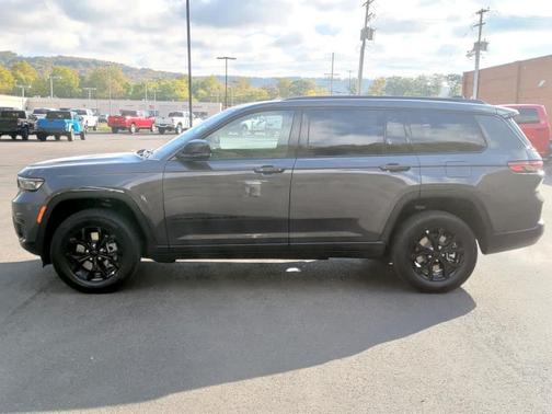 2025 Jeep Grand Cherokee L Laredo