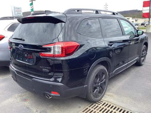 Crystal Black Silica 2025 Subaru Ascent Onyx Edition Touring