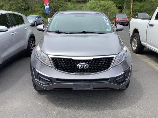 Mineral Silver 2016 Kia Sportage LX