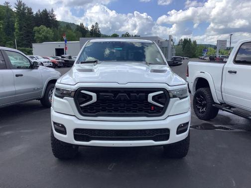 Bright White Clearcoat 2026 RAM 1500 Big Horn/Lone Star