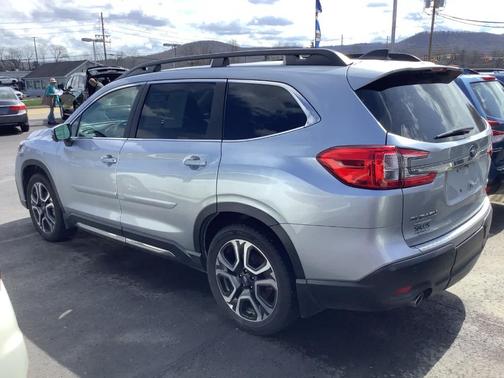 2023 Subaru Ascent Limited 8-Passenger