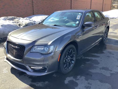 2023 Chrysler 300 Touring L